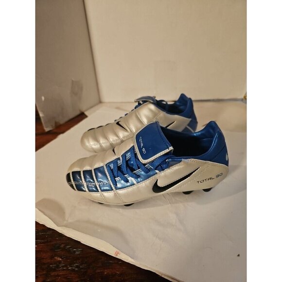 Vintage NIKE TOTAL 90 Zoom SOCCER BOOTS FOOTBALL 2003 US 4.5 Y UK 4 EUR 36.5